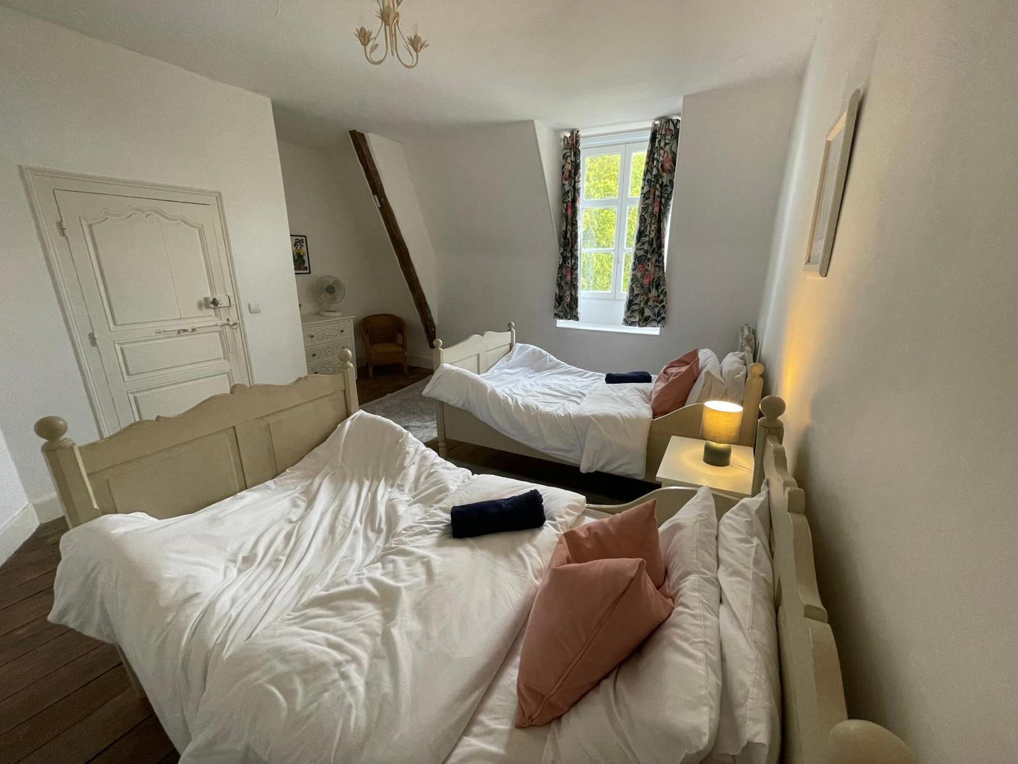 Beautiful 6 Bedroom House With Pool & Large Garden Le Pêchereau Eksteriør billede