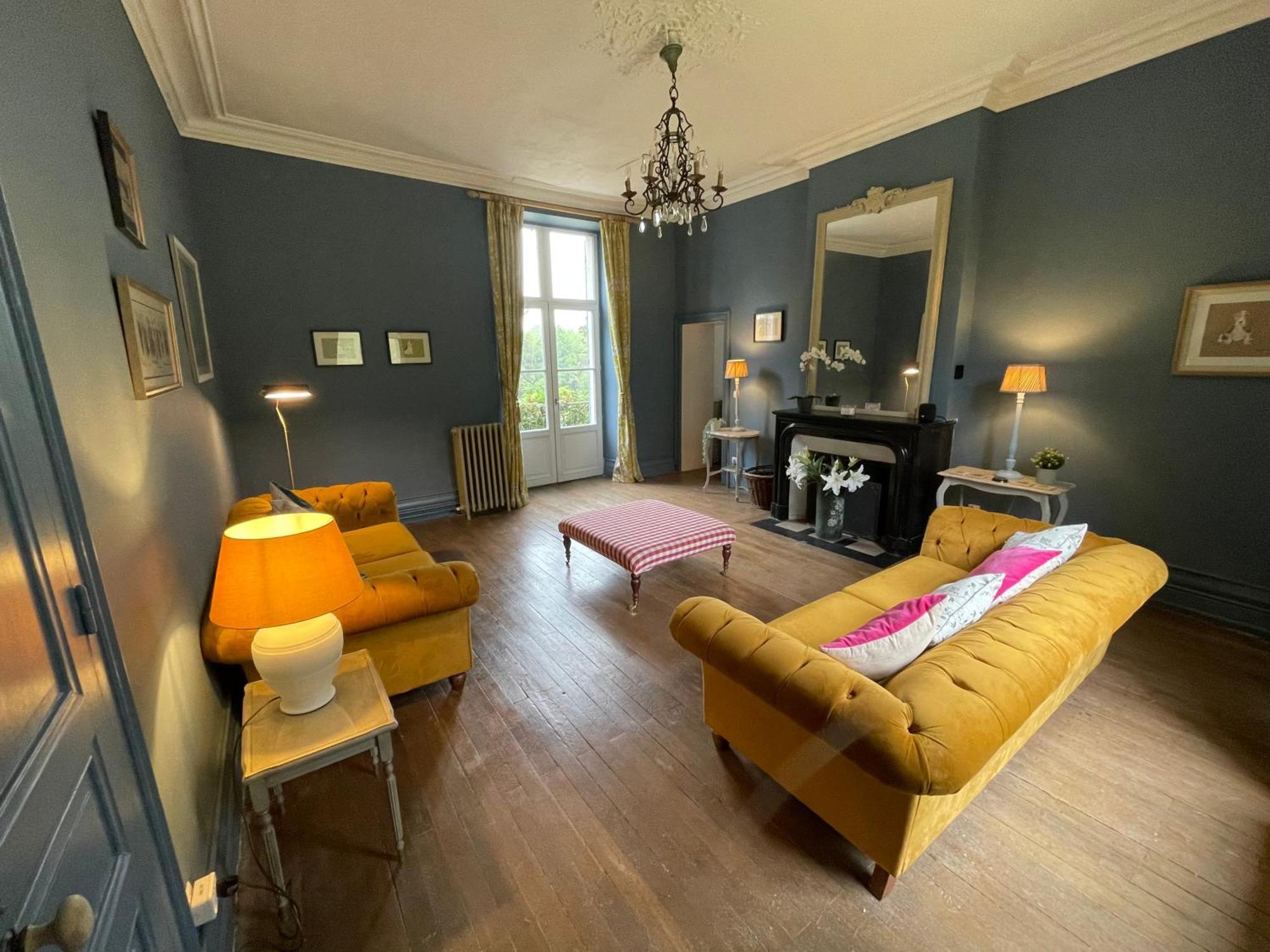 Beautiful 6 Bedroom House With Pool & Large Garden Le Pêchereau Eksteriør billede
